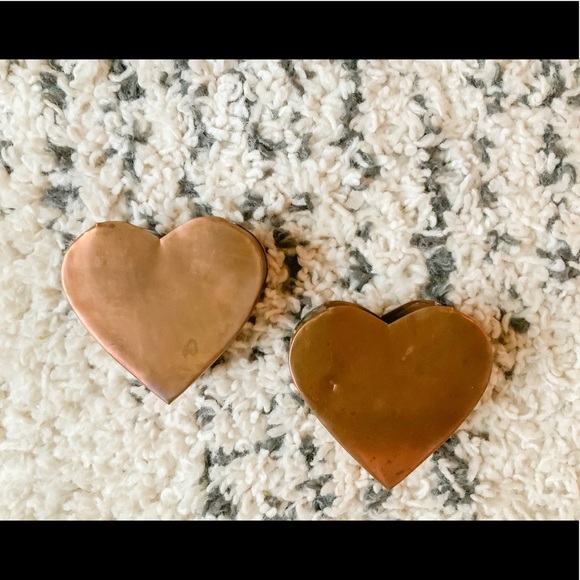 ✨SOLD✨Pair of Copper Heart Vintage Wall Pockets - Picture 2 of 5